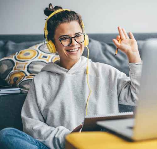 Ace 121 Tuition - online learning - teen studying